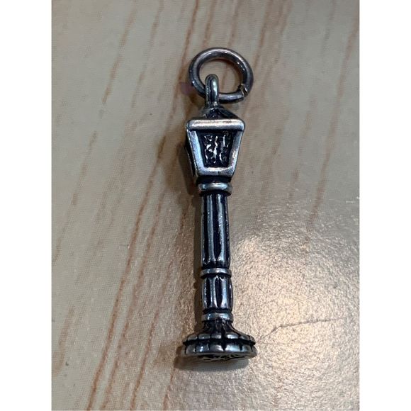 .925 Lamp Post Sterling Silver Jewelry Charm - Picture 2 of 5